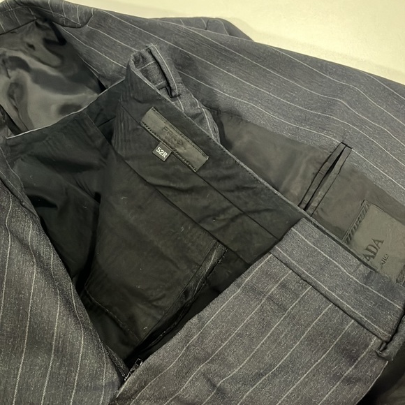 Prada, Gray Pinstriped Two Button Wool Mohair Fitted Suit and pants 40 32.5x28 - Picture 6 of 8